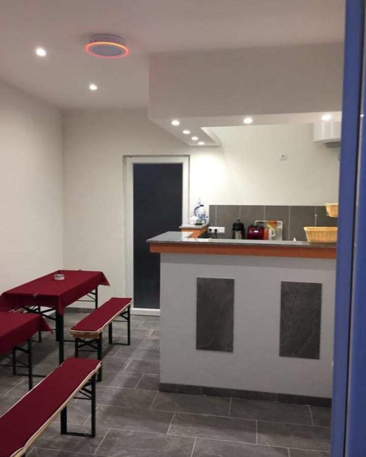 Apartmani Subašić Pag Town Bagian luar foto