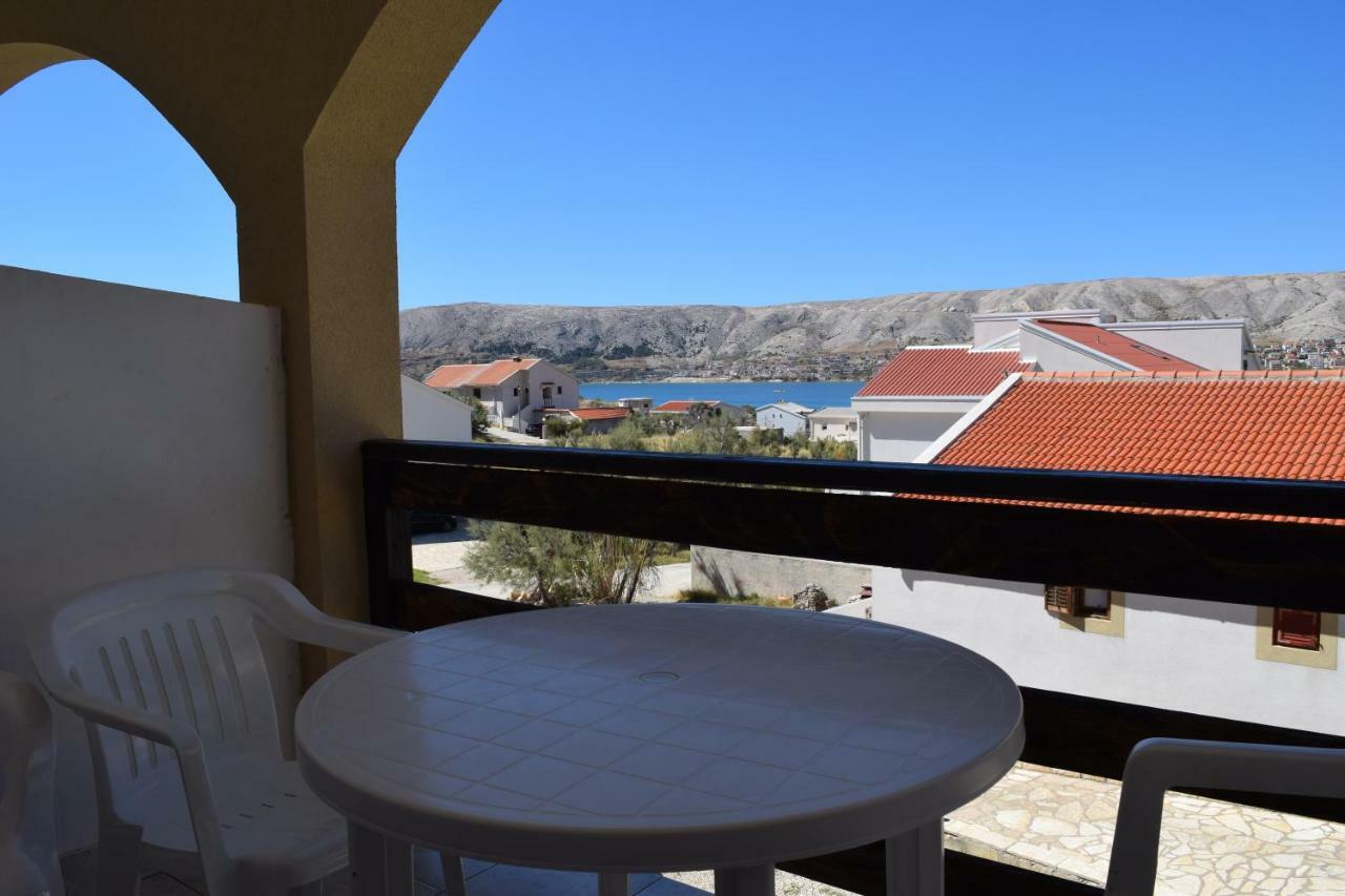 Apartmani Subašić Pag Town Bagian luar foto
