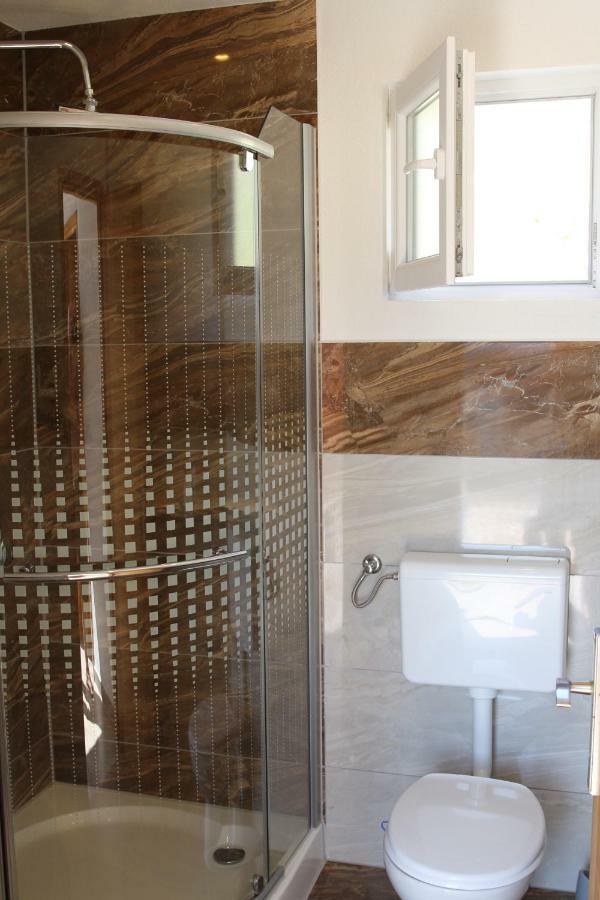 Apartmani Subašić Pag Town Bagian luar foto
