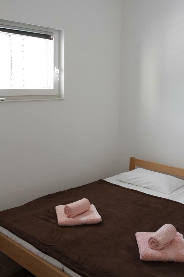 Apartmani Subašić Pag Town Bagian luar foto