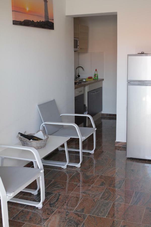 Apartmani Subašić Pag Town Bagian luar foto